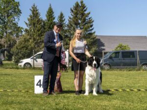 PARIM ISANE 4_Akelis Laumes Perlai